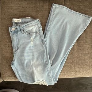 Distressed wide leg Jean
